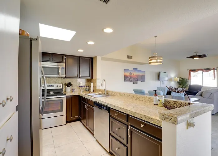 Sunny Townhome W/ Patio & Mountain Views! * Tucson