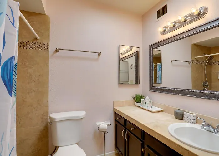 Ferienhaus Sunny Townhome W/ Patio & Mountain Views! Tucson