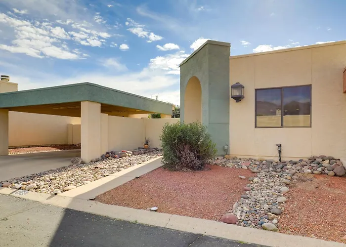 Sunny Townhome W/ Patio & Mountain Views! Ferienhaus *